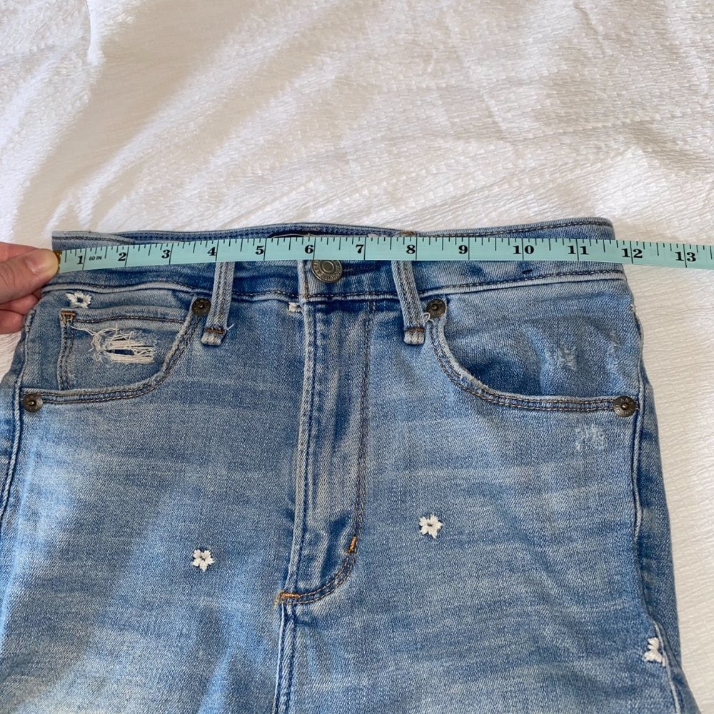 Abercrombie & Fitch Embroidered Simone High Rise Ankle Skinny Jeans - Picture 4 of 6